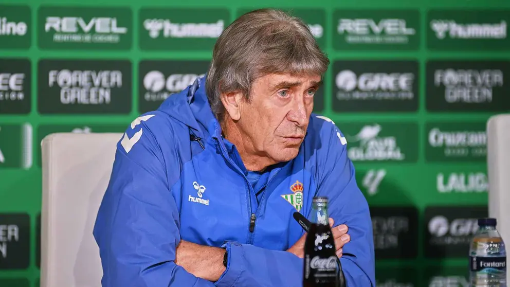 Manuel Pellegrini en rueda de prensa | Salvador L&oacute;pez Medina para El MIRA