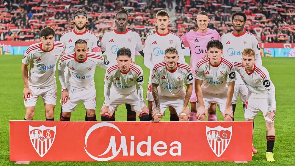 Alineaci&oacute;n del Sevilla FC en el partido ante el Celta de Vigo | Salvador L&oacute;pez Medina