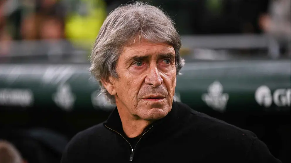 Manuel Pellegrini en un partido del Real Betis | Salvador L&oacute;pez Medina