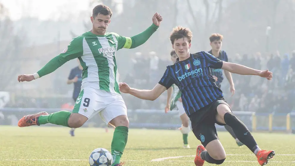 Rodrigo Marina en el Inter - Real Betis de la Youth League | @RBetisCantera