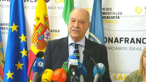 Jorge Ramos inaugurando el proyecto de Zona Franca en Jerez.