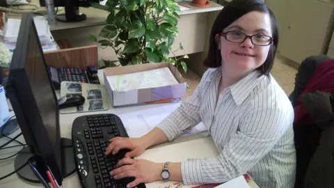 Jerez aglutina el 24% de los contratos a personas con discapacidad de la provincia