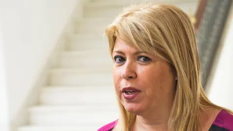 Mamen S&aacute;nchez atendiendo a los medios | Pablo Illanas para MIRA Jerez