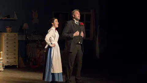 Escena de la representaci&oacute;n "Viento del Este" en el Teatro Villamarta de Jerez, por el grupo de teatro Dioniso | Noelia Herrera, de Jonocla Fotograf&iacute;a para MIRA Jerez