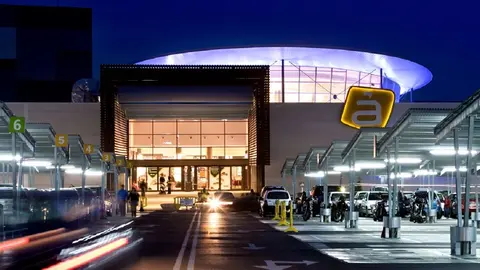 Centro Comercial &Aacute;rea Sur