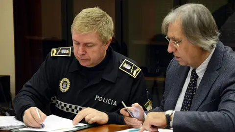 Javier Andrada, Jefe de la Polic&iacute;a Local, junto a Francisco Camas,&nbsp;teniente de Alcaldesa de Urbanismo, Dinamizaci&oacute;n Cultural, Patrimonio y Seguridad