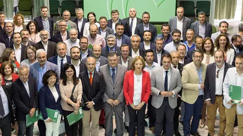 La consejera de Agricultura, Pesca y Desarrollo Rural, Carmen Ortiz, firma un convenio con los Grupos de Desarrollo Rural para regular las condiciones, funciones y obligaciones que asumen en la ejecuci&Atilde;&sup3;n de las ayudas para el marco 2014-2020.(03/05/17) Foto: OPJA -GC Fotograf&Atilde;&shy;a oficial de la Junta de Andaluc&Atilde;&shy;a, se pone a disposici&Atilde;&sup3;n solamente para su publicaci&Atilde;&sup3;n por las organizaciones de noticias y/o para la impresi&Atilde;&sup3;n de uso personal por parte del sujeto (s) de la fotograf&Atilde;&shy;a. La fotograf&Atilde;&shy;a no puede ser manipulada de ninguna manera y no se puede utilizar en materiales comerciales o pol&Atilde;&shy;ticos, los anuncios, productos, promociones que de alguna manera sugieran aprobaci&Atilde;&sect;&Atilde;&sup3;n o respaldo de la Junta de Andaluc&Atilde;&shy;a.