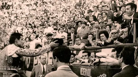 Brindis a Ord&oacute;&ntilde;ez en la alternativa de Jerezano en Jerez