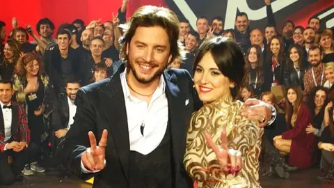 Alba Gil, jerezana ganadora de la &uacute;ltima edici&oacute;n de La VOZ, junto a su coach, Manu Carrasco