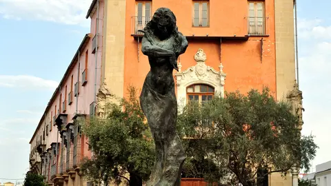 Monumento a Lola Flores en Jerez de la Frontera