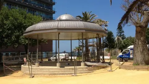 El templete del Parque Genov&eacute;s.