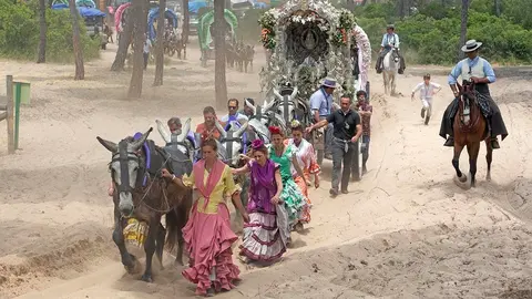 Camino de vuelta de la Hermandad del Roc&iacute;o de Jerez | JC Corchado