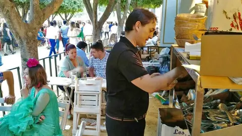 Un casetero en la Feria del Caballo de Jerez