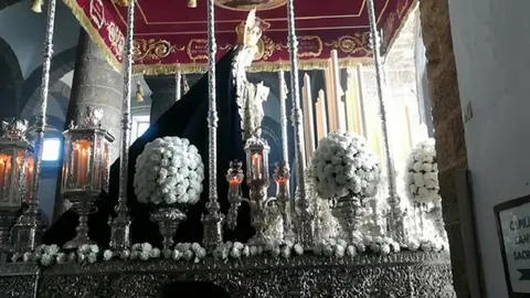 El paso de palio de la Virgen de la Salud.