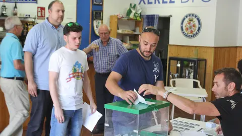 Votaci&oacute;n del escudo | Foto de Xerez Deportivo FC