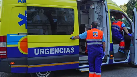 Una ambulancia durante un accidente | Archivo