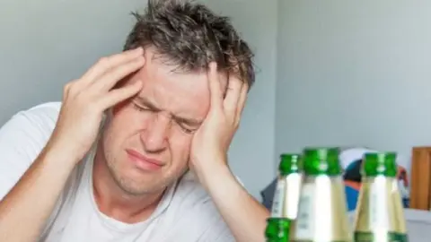 Una persona con resaca