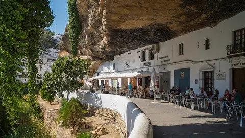 Calle Cuevas del Sol en Setenil de las Bodegas