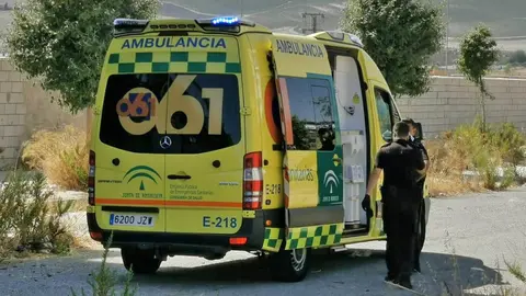 Una ambulancia actuando durante un accidente