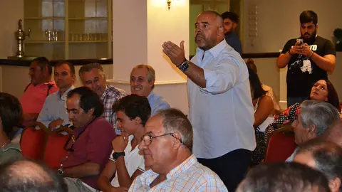 Fandango espont&aacute;neo a Paula