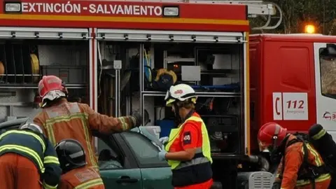 Bomberos durante una actuaci&oacute;n