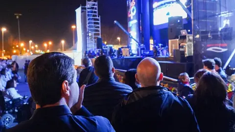 Jos&eacute; Mar&iacute;a Bellido, alcalde de C&oacute;rdoba, presenciando el concierto