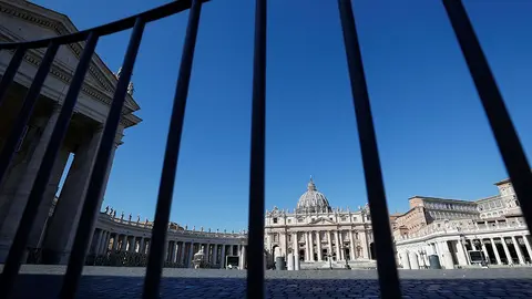 A general view of empty Saint Peter's Square, after a decree orders for the whole of Italy to be on lockdown in an unprecedented clampdown aimed at beating the coronavirus, as seen from Rome, Italy, March 10, 2020. REUTERS/Guglielmo Mangiapane