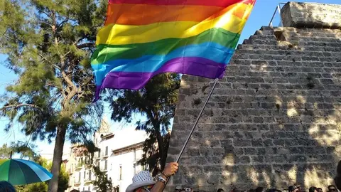 Bandera del orgullo LGTB