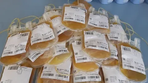 SEV01. SEVILLA, 15/04/2020.- Fotograf&iacute;a facilitada por la Junta de Andaluc&iacute;a que pondr&aacute; en marcha esta semana un ensayo cl&iacute;nico para evaluar la eficacia del tratamiento con plasma de pacientes que han superado el COVID-19, y tendr&aacute; una duraci&oacute;n de entre cuatro y cinco meses, en el que participar&aacute;n hospitales de toda la comunidad aut&oacute;noma. EFE/- SOLO USO EDITORIAL