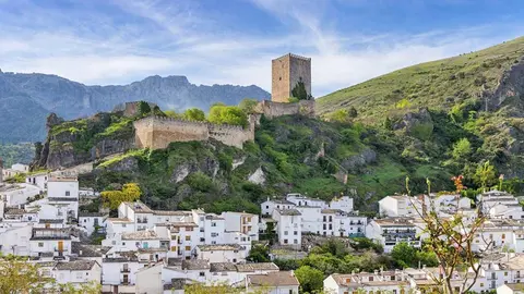 http://www.shutterstock.com/es/pic-274157306/stock-photo-view-over-yedra-castle-cazorla-town-jaen-province-andalusia-spain.html?src=7QeHYxY3nJyuAyDxWKEWmA-1-35