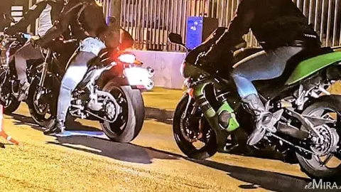 Carreras ilegales de motos