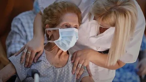 Una anciana en una residencia de mayores