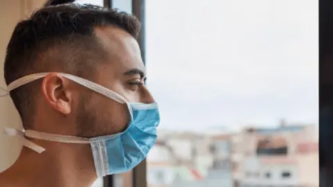 Confinamiento domiciliario