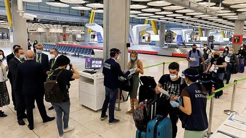 Controles en el aeropuerto