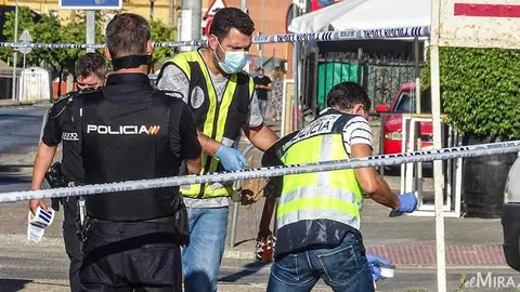 Investigaci&oacute;n policial minutos despu&eacute;s de la agresi&oacute;n | Jes&uacute;s Catal&aacute;n para elMIRA.es