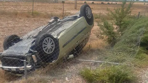 Accidente con vuelco en La Barca, Jerez | Bomberos de la Provincia de C&aacute;diz