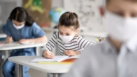 Nuevo curso escolar en Andaluc&iacute;a: M&aacute;s horas de matem&aacute;ticas, lengua e ingl&eacute;s y segunda lengua obligatoria en 1&ordm; de ESO
