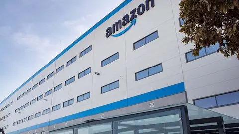 Almac&eacute;n log&iacute;stico de Amazon