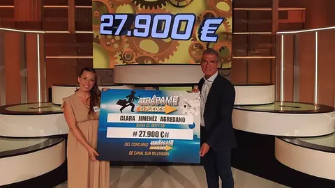 24/09/2020 Una ingeniera malague&ntilde;a logra el primer bote de la historia de 'Atr&aacute;pame si puedes' de Canal Sur TV.

Una ingeniera malague&ntilde;a de 40 a&ntilde;os de edad Clara Jim&eacute;nez logr&oacute; este mi&eacute;rcoles 23 de septiembre el primer bote de la historia del programa concurso de Canal Sur Televisi&oacute;n 'Atr&aacute;pame si puedes' por un montante total de 27.900 euros.

SOCIEDAD ESPA&Ntilde;A EUROPA ANDALUC&Iacute;A PRENSA, RADIO Y TELEVISI&Oacute;N
RTVA