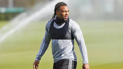 Adama Traor&eacute; entrenando con el Wolverhampton Wanderers Football Club de la Premier League