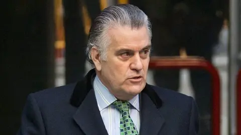 MADRID, SPAIN - FEBRUARY 13:  Former Popular Party treaurer Luis Barcenas leaves Spain's High Court on February 13, 2015 in Madrid, Spain.  (Photo by Gonzalo Arroyo Moreno/Getty Images)