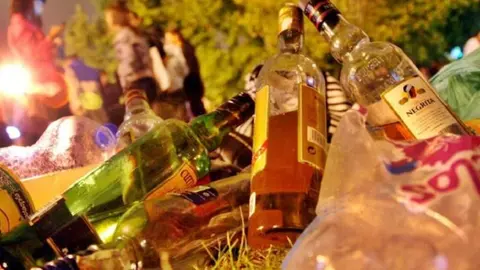 Fiestas Ilegales Almer&iacute;a