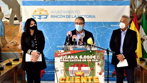 Presentaci&oacute;n de la campa&ntilde;a Navidad y comercio local en Rinc&oacute;n de la Victoria