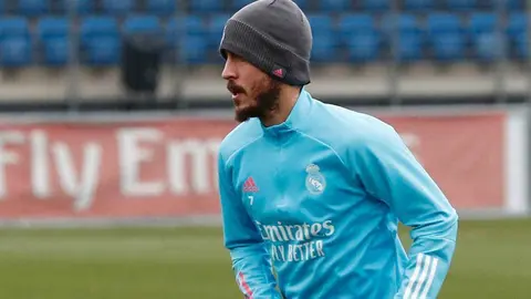 Eden Hazard regresa a los entrenamientos tras su &uacute;ltima lesi&oacute;n