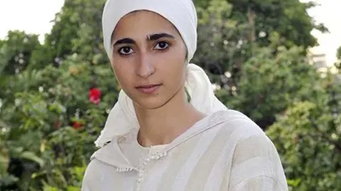 Alba Flores en 'El tiempo entre costuras'