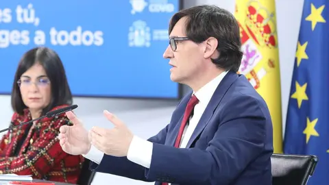 La ministra de Pol&iacute;tica Territorial, Carolina Darias y el ministro de Sanidad, Salvador Illa en rueda de prensa tras la Reuni&oacute;n del Comit&eacute; de seguimiento del coronavirus en el Complejo de la Moncloa, en Madrid, a 8 de enero de 2021