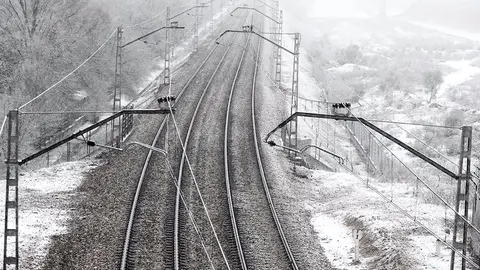 10/01/2021 V&Atilde;&shy;as del tren con nieve por la borrasca Filomena.

La l&Atilde;&shy;nea de Alta Velocidad (AVE) Madrid-C&Atilde;&sup3;rdoba-Sevilla-M&Atilde;&iexcl;laga est&Atilde;&iexcl; de nuevo operativa, seg&Atilde;&ordm;n informa Adif en un comunicado.

SOCIEDAD ESPA&Atilde;&lsquo;A EUROPA CASTILLA-LA MANCHA
EDUARDO PARRA /EUROPA PRESS