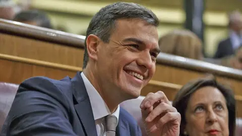 Pedro S&aacute;nchez riendo en el Congreso de los Diputados./ Getty Images