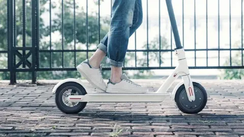 Un patinete el&eacute;ctrico