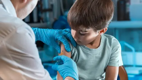 Los ni&ntilde;os ya est&aacute; recibiendo pruebas de la vacuna de Moderna
